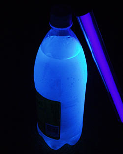 Glowing tonic water!
